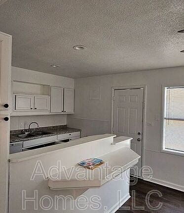 3rd image of 11221 Palmer Ave