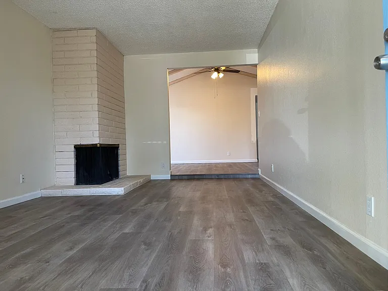 3406 Hidden Oak Ct — Photo 2