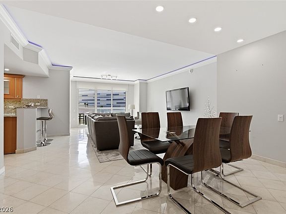 4th image of 2777 Paradise Rd Unit 402