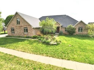 2209 Woodcreek Dr, Avon, IN 46123