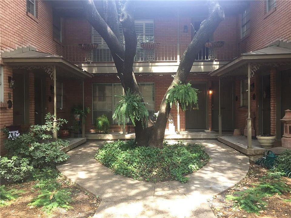 2nd image of 6157 Bandera Ave