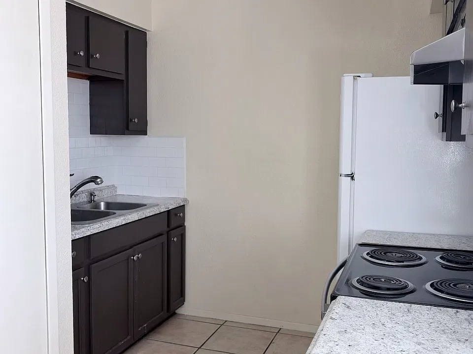 1630 Wyoming Ave #9