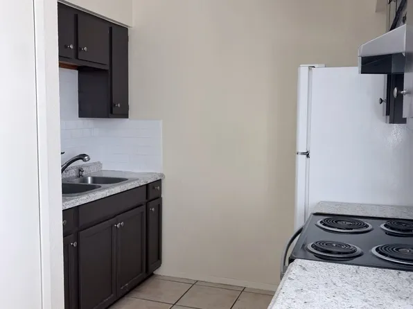 1630 Wyoming Ave #9, Las Cruces, NM 88001