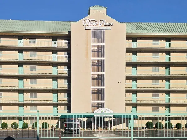 3215 N River Rd #303, Pigeon Forge, TN 37863
