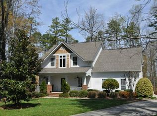 2736 Pleasant Oak Ct, Clover, SC 29710