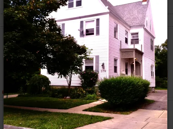 379 Bryant