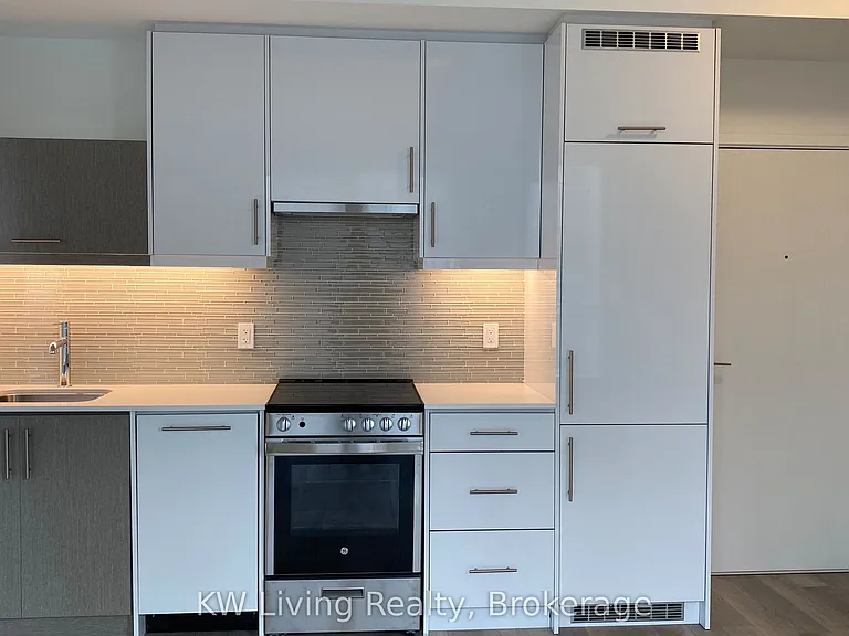 181 Huron St #1404 — Photo 7