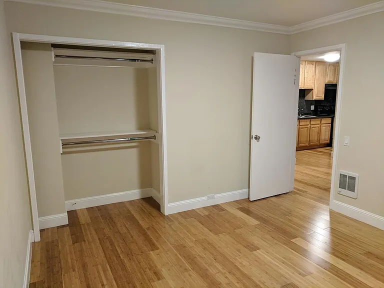 324 Pennsylvania Ave #24 — Photo 9