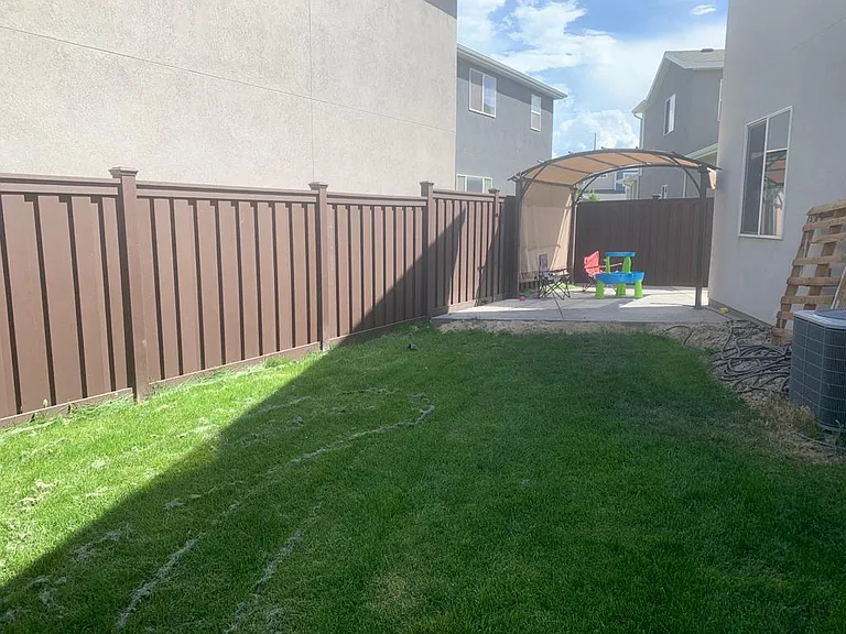 593 W Life Dr — Photo 21
