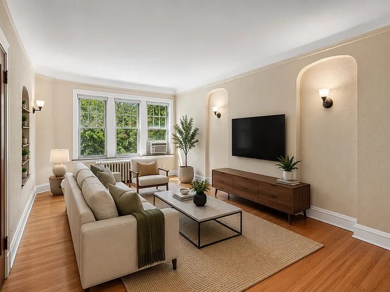 2018 W Greenleaf Ave #1F — Photo 4