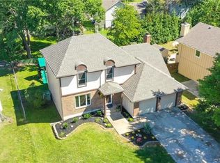 1812 S Lennox Dr, Olathe, KS 66062