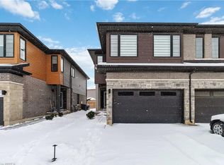 13 Bellhouse Ave, Brantford, ON N3T 0T9