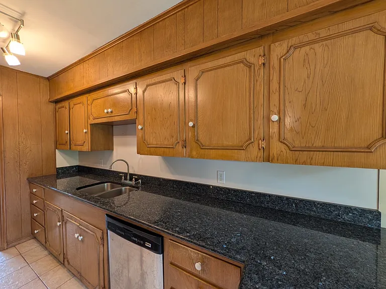 2812 Juniper Ln — Photo 17