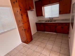 3330 Sequoia Dr UNIT B, South Gate, CA 90280