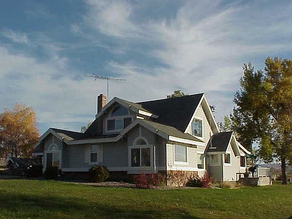 3rd image of 599 Popham Ln