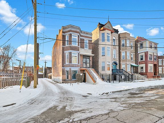 3rd image of 1828 S Trumbull Ave