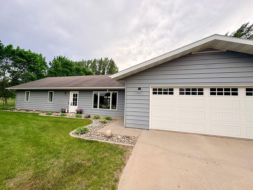 1st image of 28169 Meadow Dr