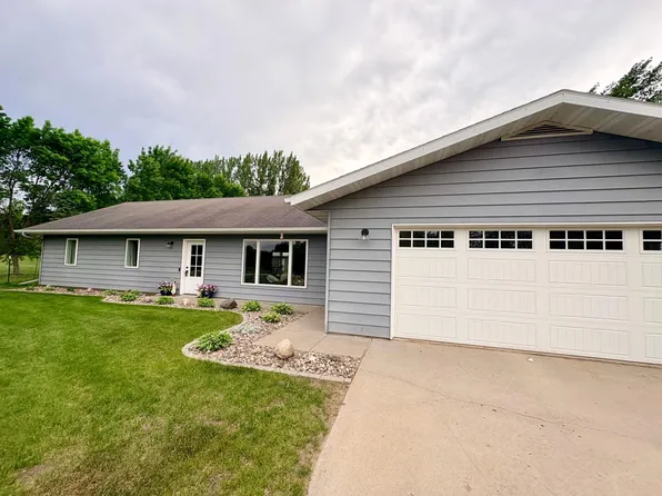 28169 Meadow Dr, Detroit Lakes, MN 56501