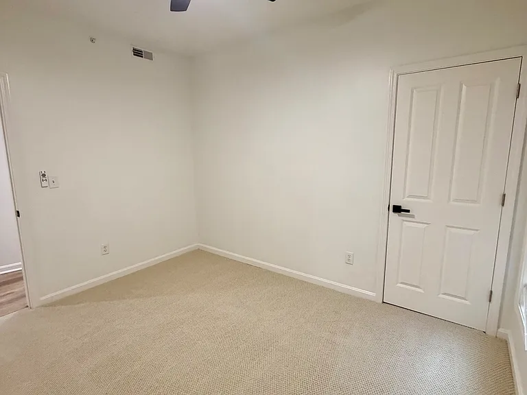10639 Meeting St #203 — Photo 11