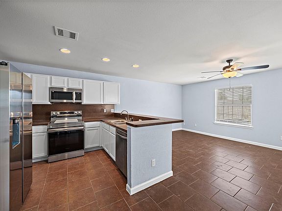 2nd image of 3614 Dawson Ln APT A