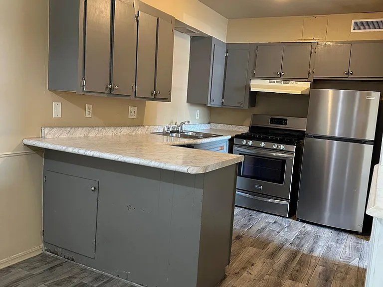 3536 NW 51st St #302 — Photo 7