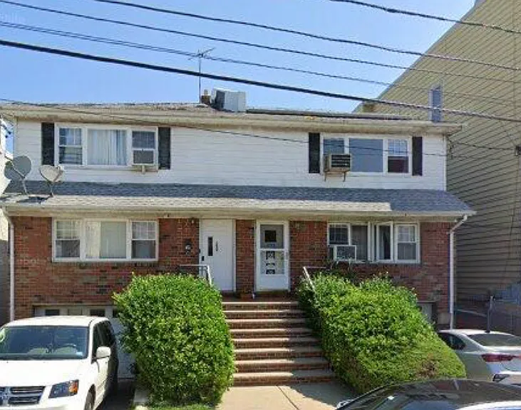 237 Riverview Pl #2 — Photo 1