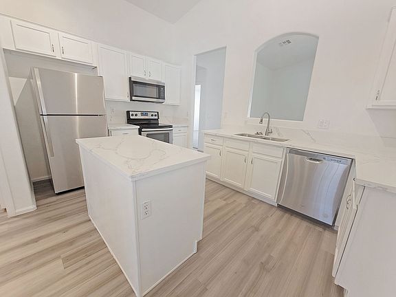3rd image of 17470 W Elizabeth Ave