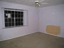 4th image of 222 Oxford Dr