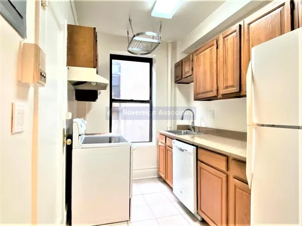 77 West 104th Street image 4 of 10