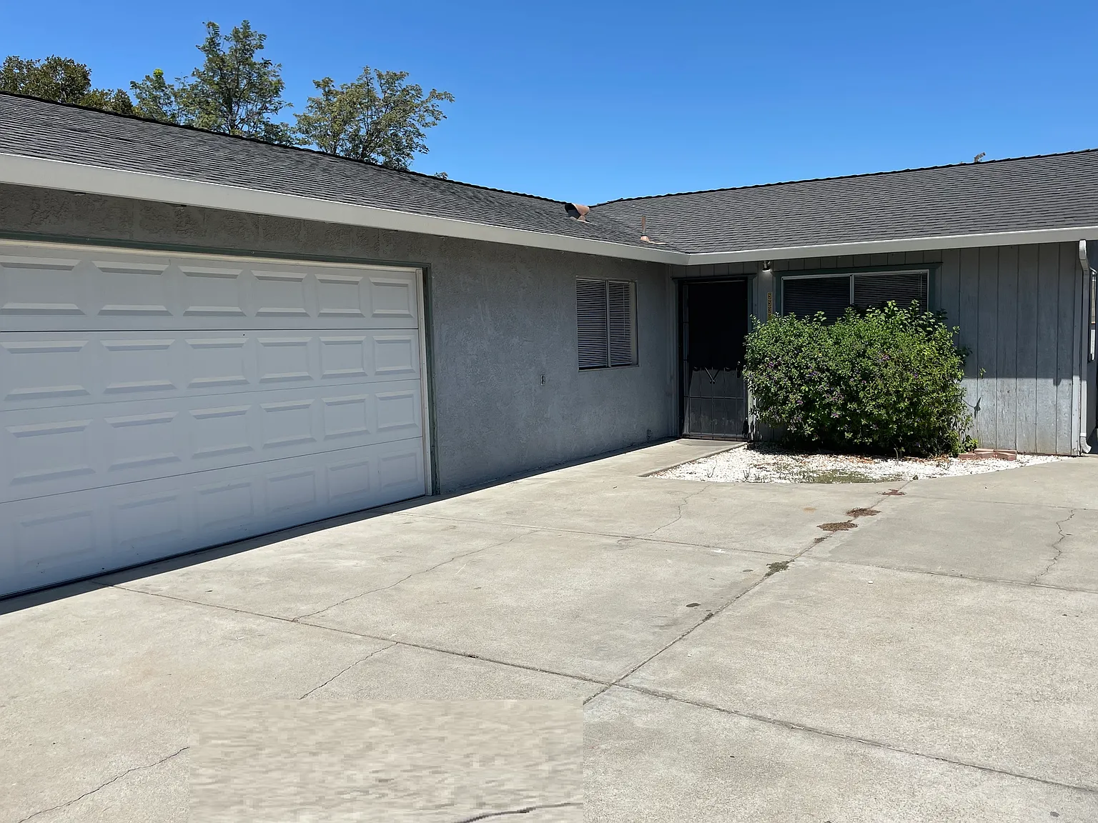 3 bed, 1100 sqft, $2,295 — Photo 1