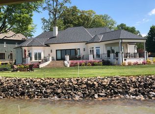 214 W Paces Rd, Mooresville, NC 28117