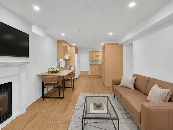 40 Venetian Cres #Basement, Vaughan, ON L4L 5E5
