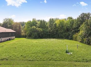10470 Woodhall Ln, Carmel, IN 46032