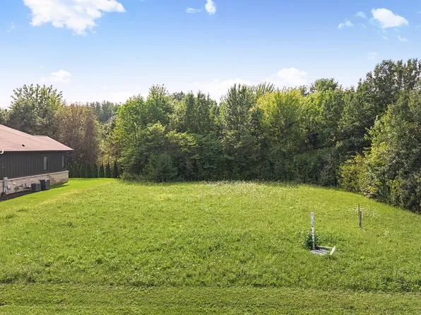10470 Woodhall Ln, Carmel, IN 46032