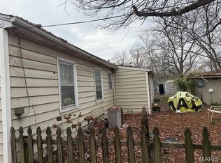 10 B Ln, Herrin, IL 62948