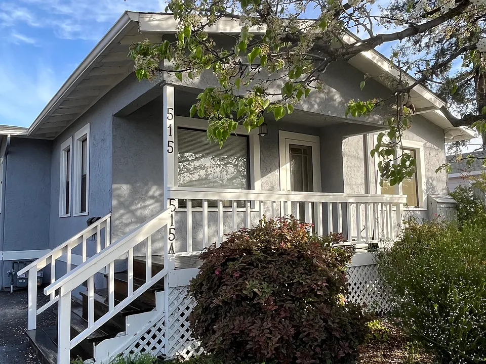 515 Oak Ave
