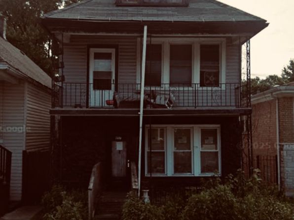 9117 S Blackstone Ave