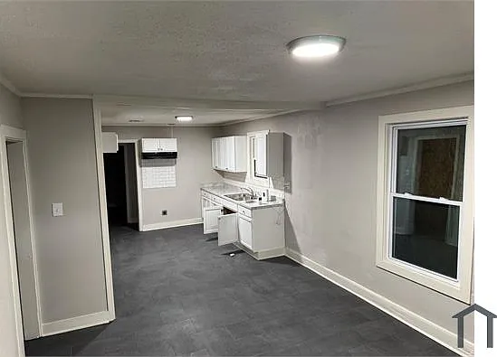 2379 Saratoga Ave — Photo 15