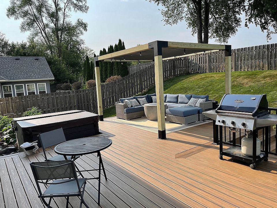 2nd image of 1203 Bridgeview Pl