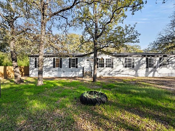 2nd image of 109 Summers Cir