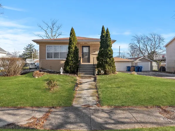 3223 Peoria St, Steger, IL 60475