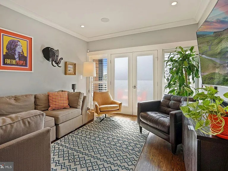509 Franklin St NE #1 — Photo 4