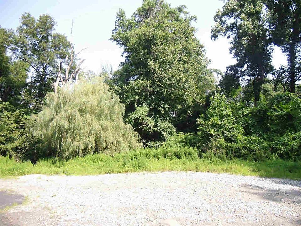 1st image of 95 Greenwood Dr