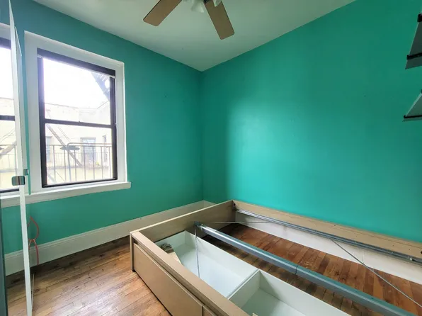 21-58 35th Street image 4 of 6