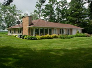 26883 Capp Rd, Sterling, IL 61081