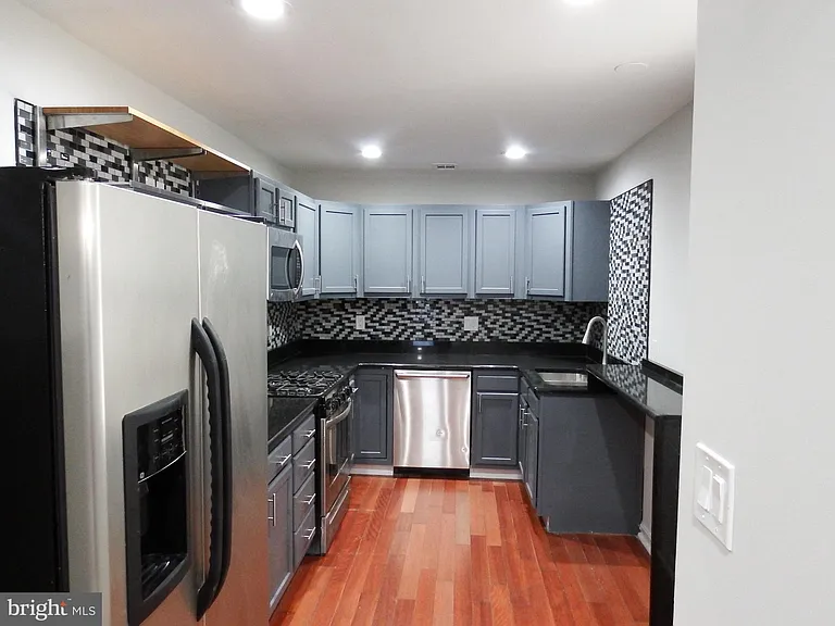 924 S Robinson St — Photo 5