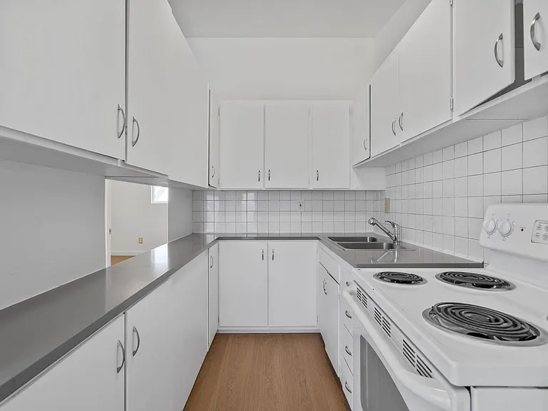 460-492 N Broadway St #472 — Photo 10