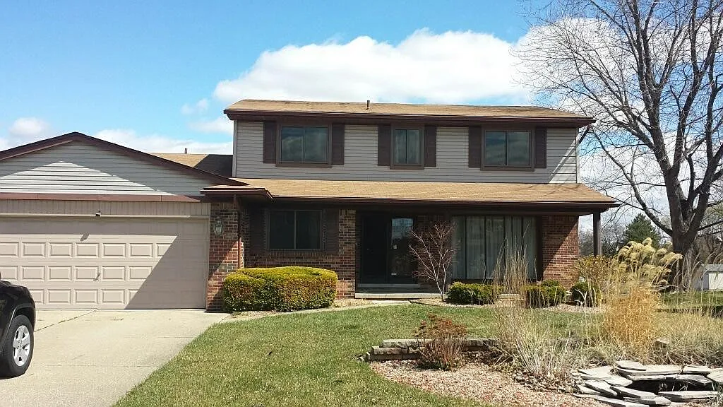 4 bed, 2386 sqft, $3,200 — Photo 1