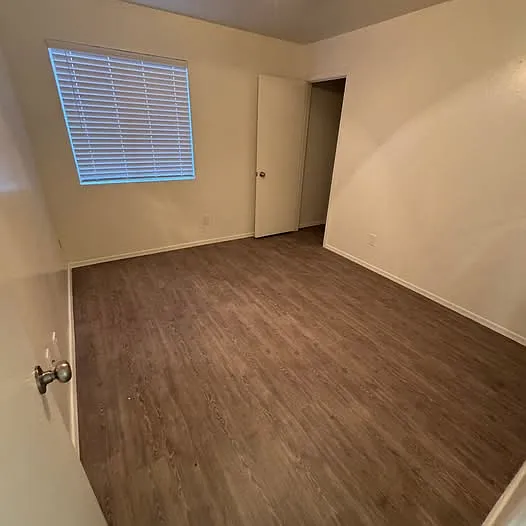 8016 W Vermont Ave — Photo 14