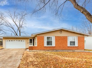 2055 Loveland Dr, Florissant, MO 63031